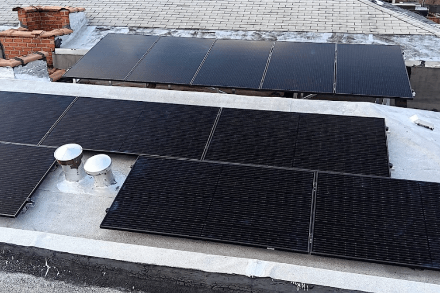nyc self sustaining solar powered building