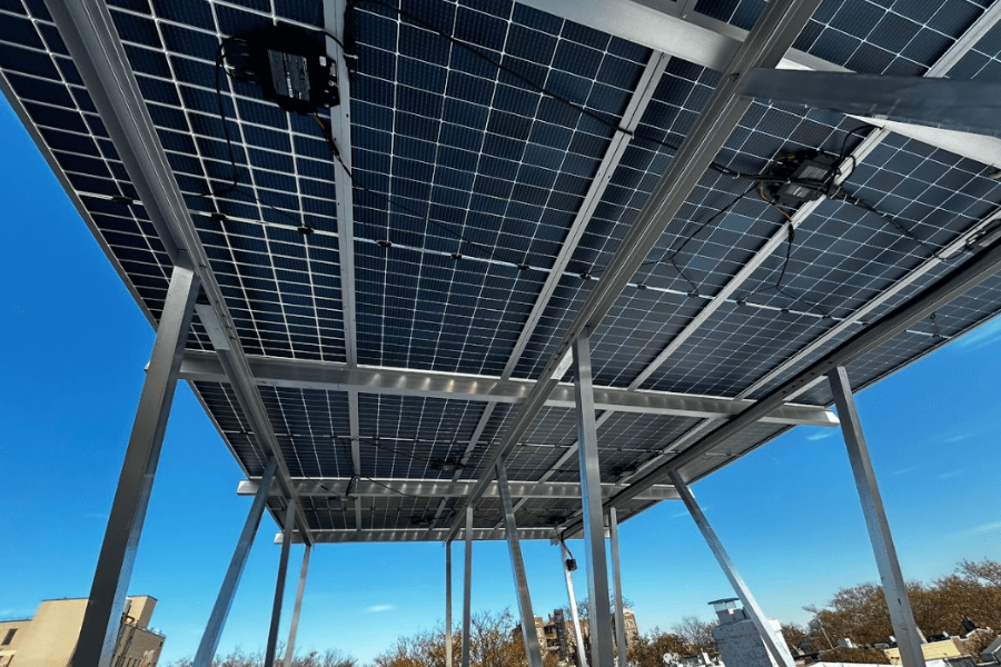 solar powered buildings that are self sufficient