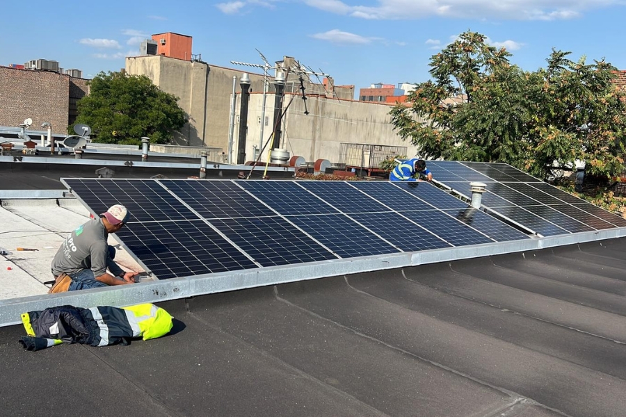 solar panel company installing rooftop solar